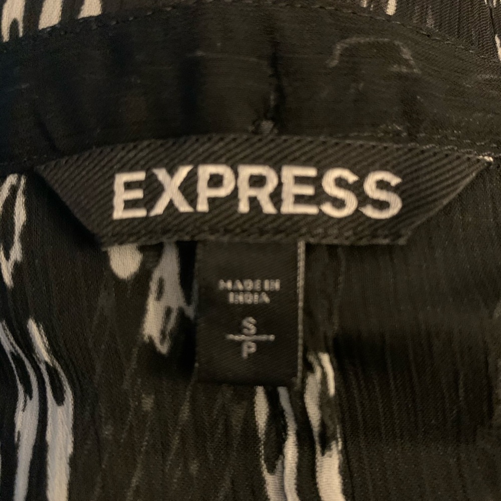 Express Top - Picture 4 of 5